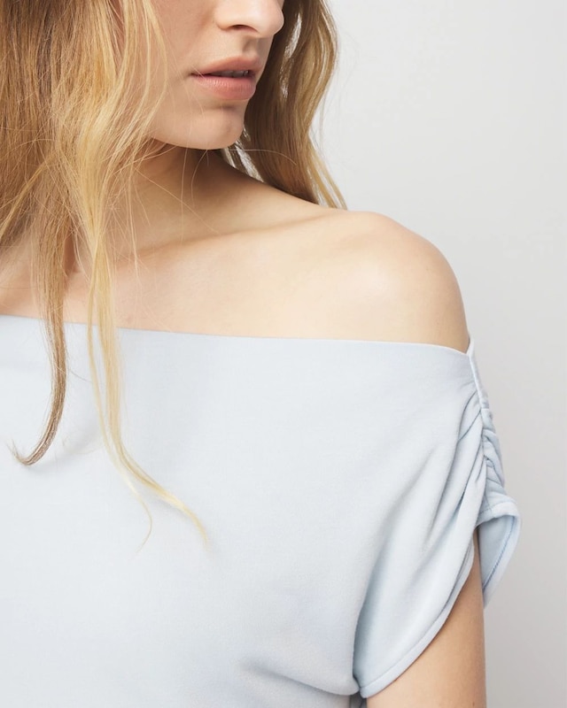 WHBM_Asym_20Ruched_20Top_570388575_BLU001822_OF_ALT_202.jpeg