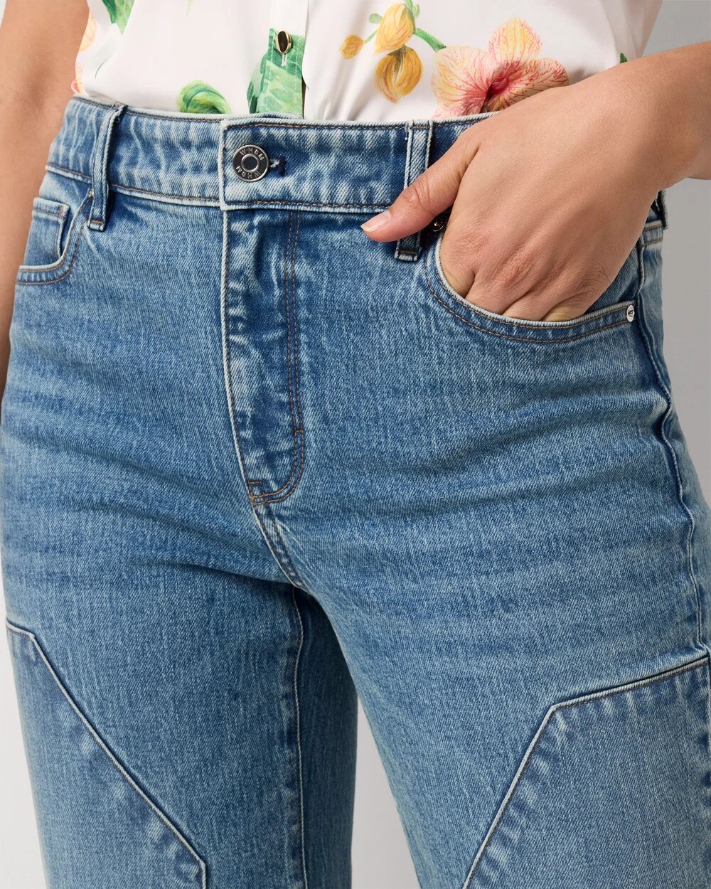 WHBM_Carpenter20Straight20Ankle_570408500_BLU007256_OF_ALT202.jpeg