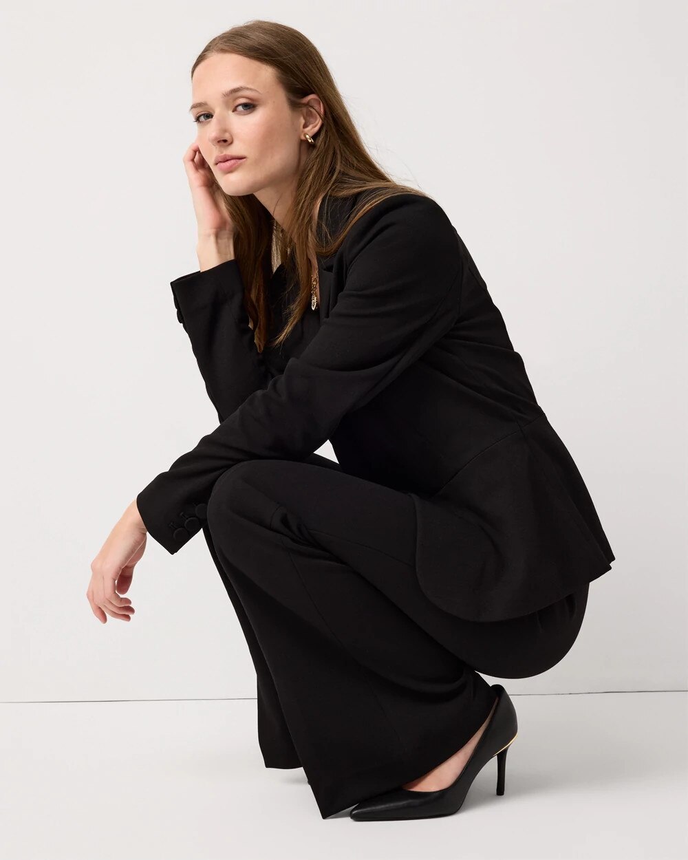 WHBM_Crepe20Blazer_570405921_BLK000001_OF_ALT201.jpeg