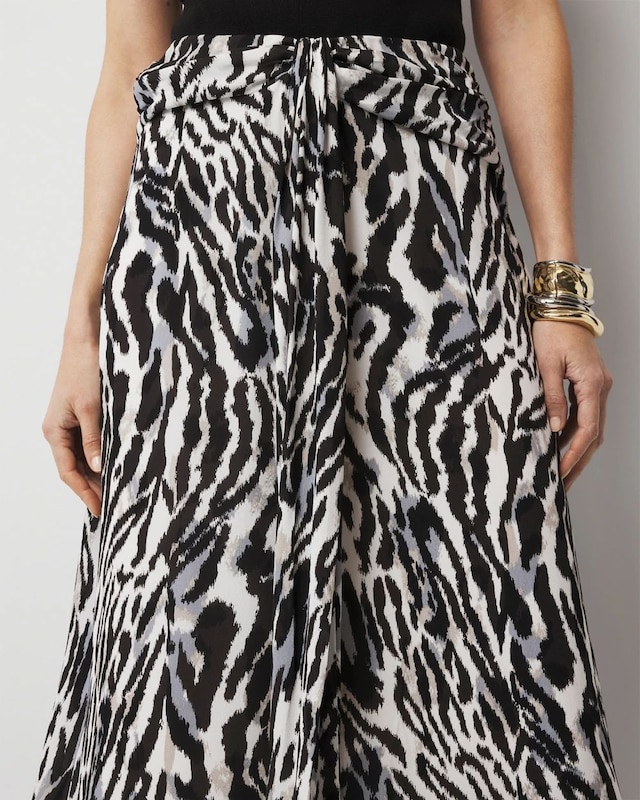 WHBM_Crepe_20Soft_20Skirt_20Midi_570382293_IVO006602_OF_ALT_202.jpeg