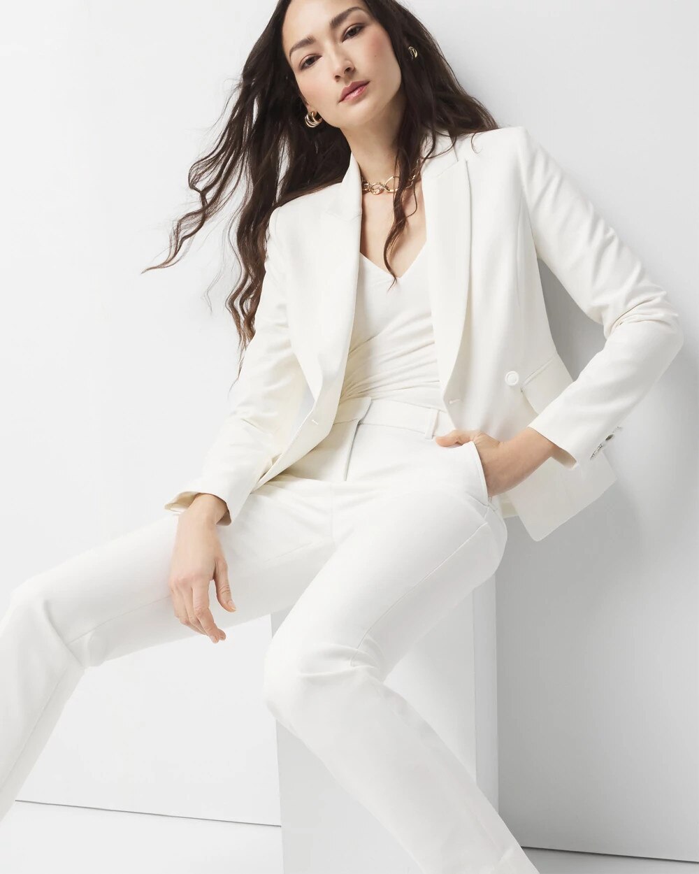 WHBM_DBL20Button20Studio20Blazer_570388547_IVO000190_OF_ALT201.jpeg