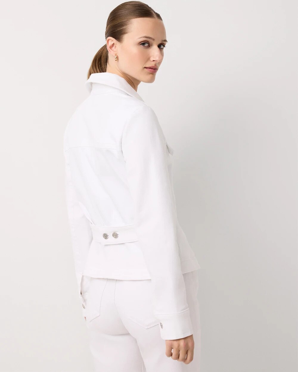 WHBM_Denim20Pleated20Trucker_570407802_WHT000100_OF_ALT203.jpeg
