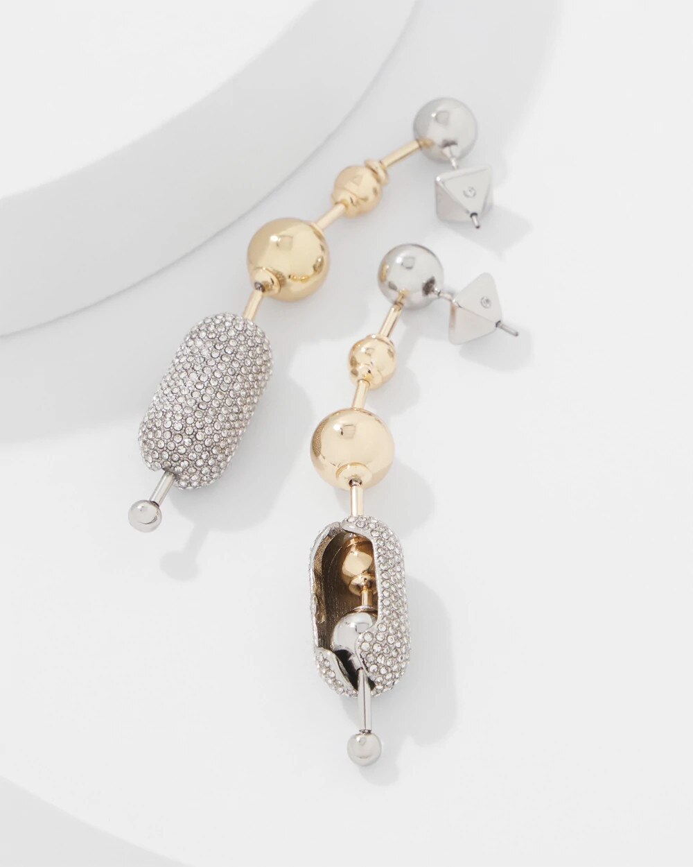 WHBM_ER20MM20Studs20Linear_570403203_NEU001847_TT_ALT201.jpeg