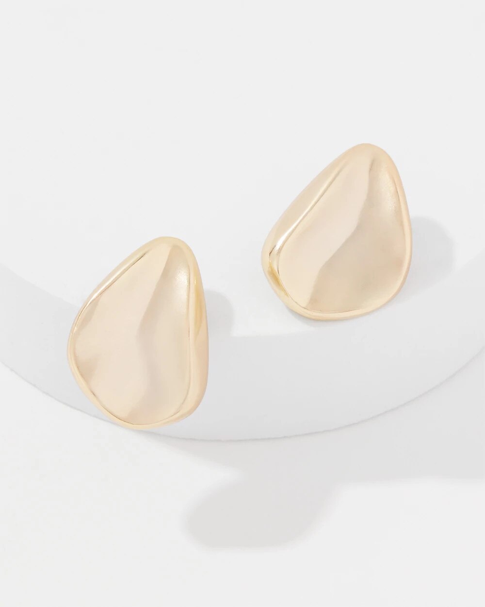 WHBM_ER20Matte20Gld20Pillowy20Stud_570403476_TAN000932_TT_ALT202.jpeg