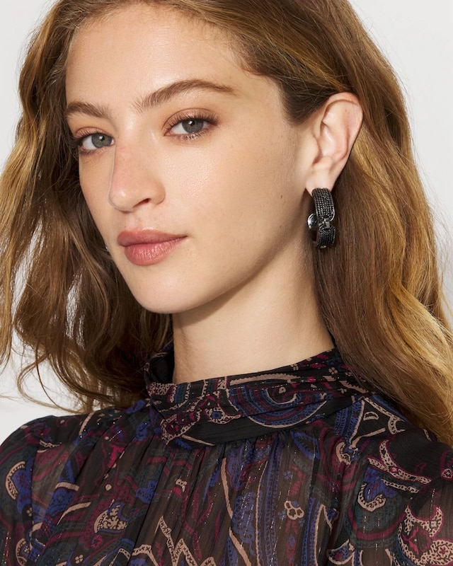 WHBM_ER_20Hem_20Jet_20Pave_20Hoop_570403214_GRY000976_OF_MAIN.jpeg