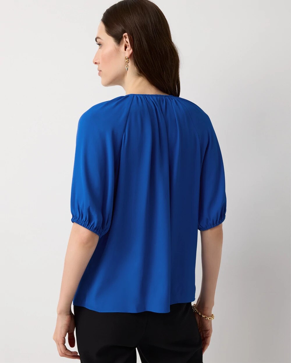 WHBM_ES20Seamed20Vnk20Blouse_570411134_BLU007359_OF_ALT203.jpeg