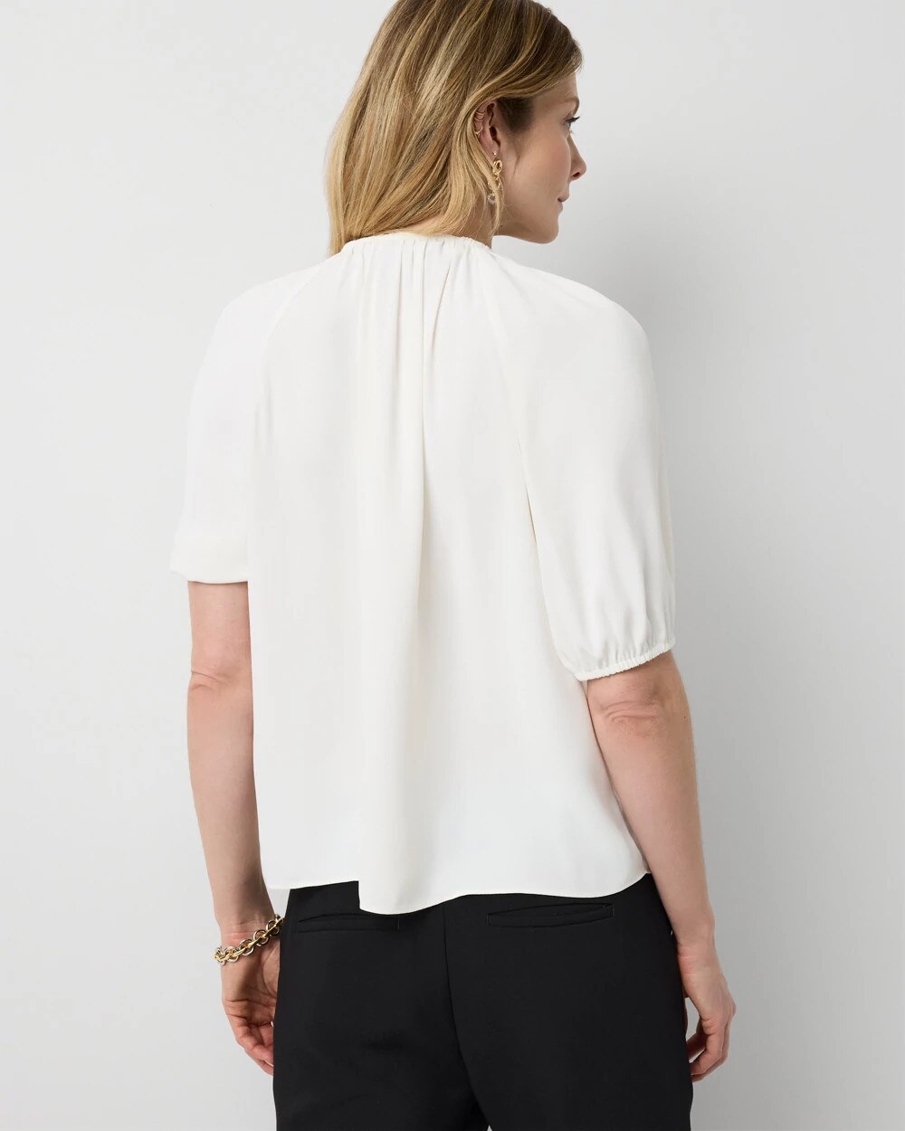WHBM_ES20Seamed20Vnk20Blouse_570411135_IVO000190_OF_ALT203.jpeg