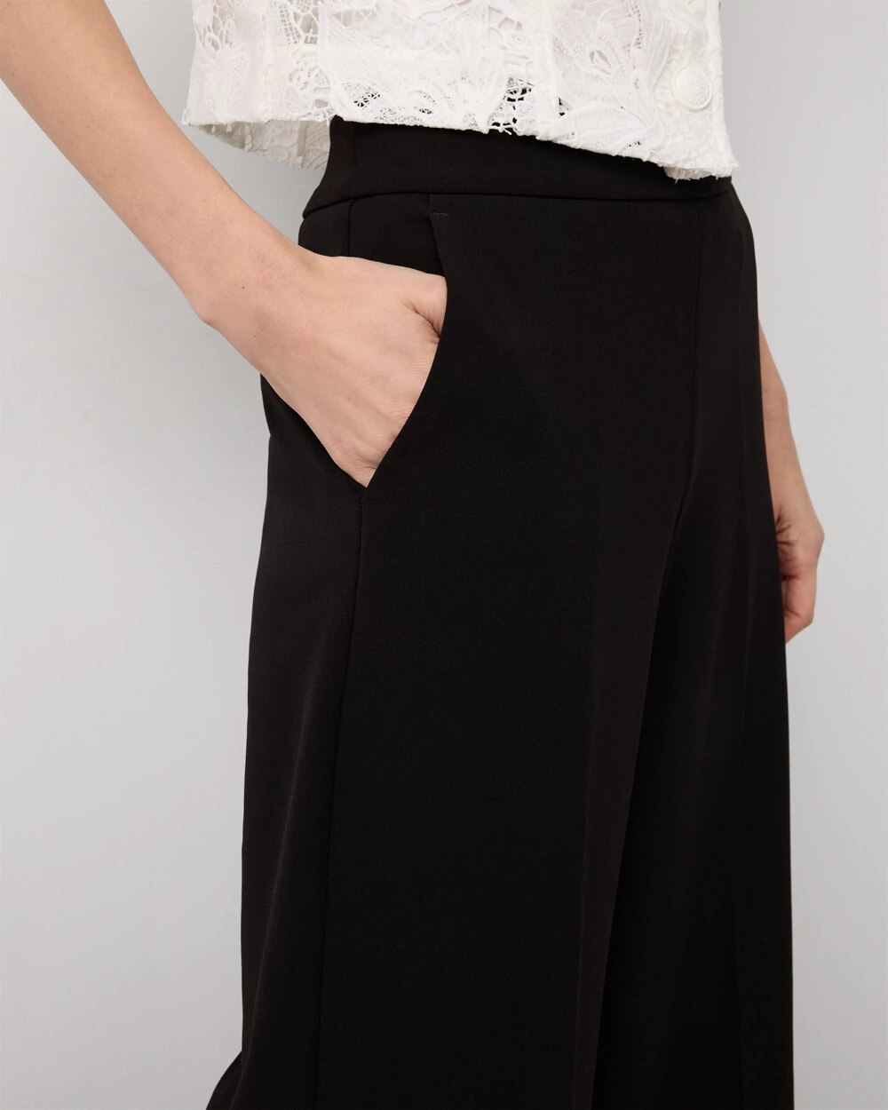 WHBM_Flat20Front20Wide20leg_570396435_BLK000001_OF_ALT202.jpeg