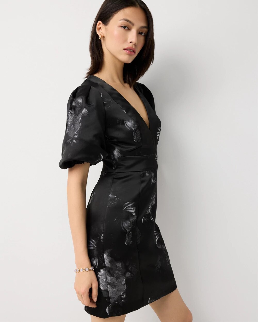 WHBM_Jacquard20Puff20Slv20Mini_570409069_BLK006912_OF_ALT201.jpeg
