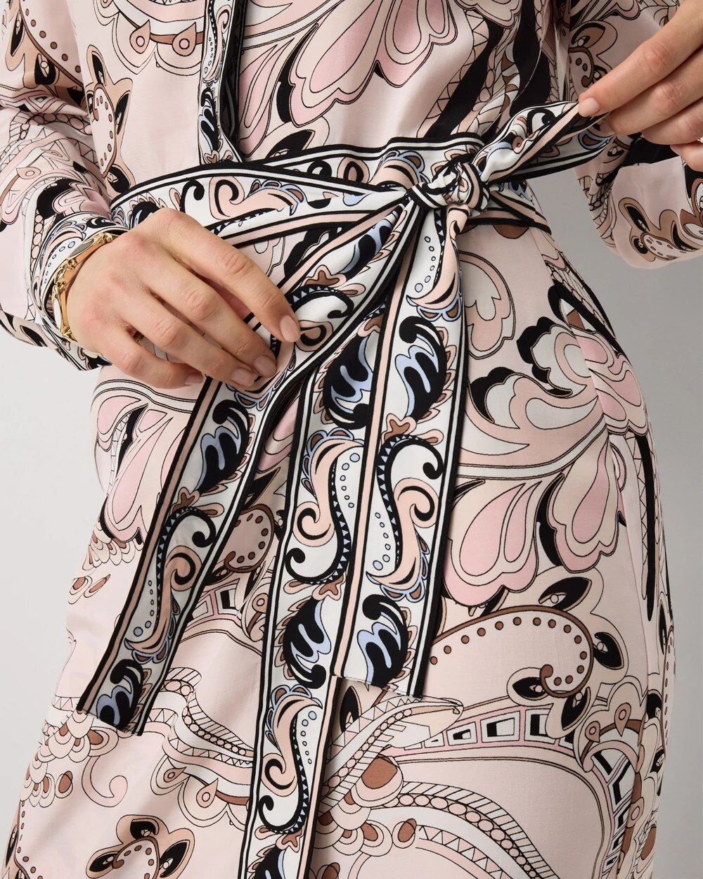 WHBM_LS20Cllrd20Mini20Shirt20Dress_570411274_PNK007527_OF_ALT202.jpeg