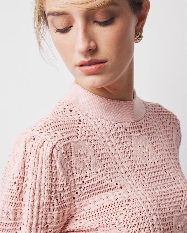 WHBM_LS_20Mock_20Neck_20Crochet_20PO_570382158_PNK001471_OF_ALT_202.jpeg