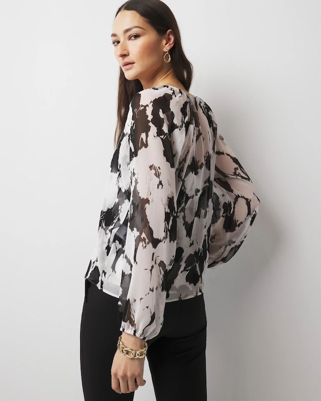 WHBM_LS_20Ruffle_20Front_20Blouse_570383953_IVO006610_OF_ALT_203.jpeg