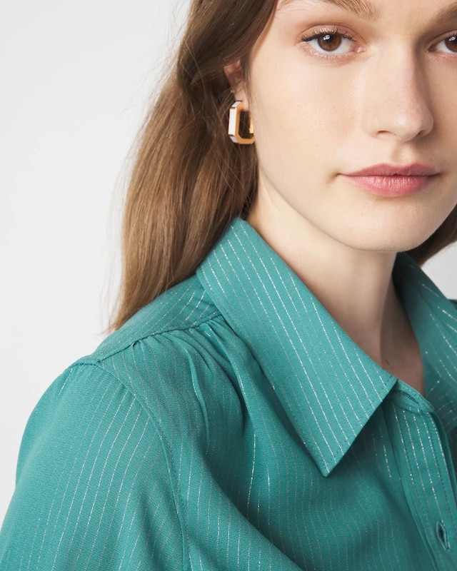 WHBM_LS_20Soft_20Shirt_570392547_GRN006731_OF_ALT_202.jpeg