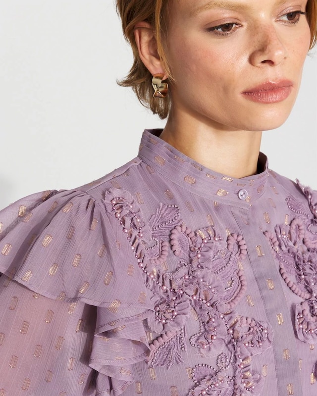 WHBM_LS_20Vnk_20Clip_20Blouse_570398935_PRP006991_OF_ALT_202.jpeg