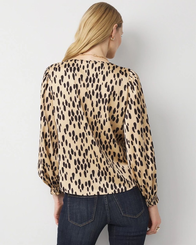 WHBM_LS_20Vnk_20Satin_20Blouse_570404816_NEU007351_OF_ALT_203.jpeg