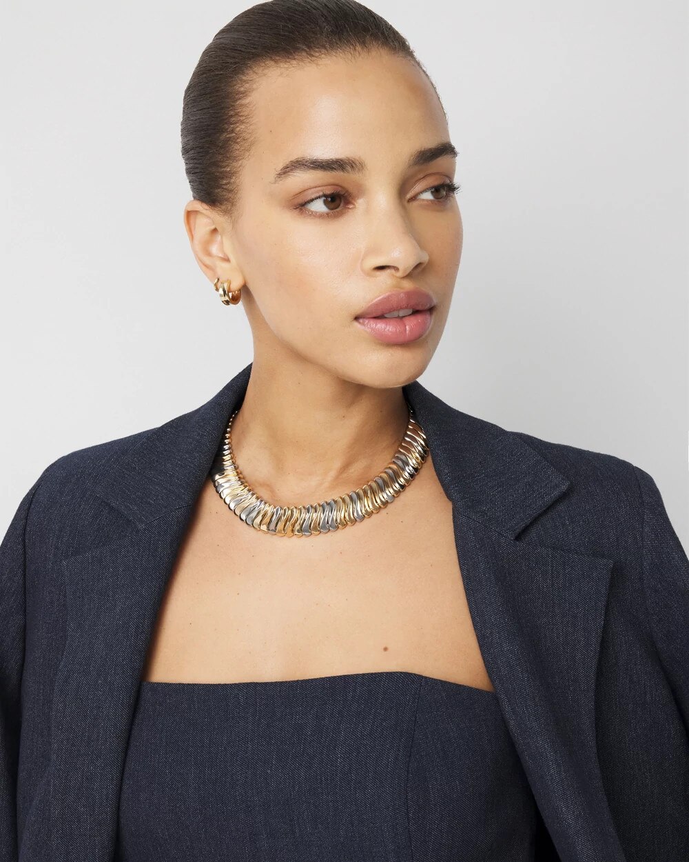 WHBM_NK20MM20Sculptural20Wave20SS_570405659_NEU001847_OF_MAIN-1.jpeg
