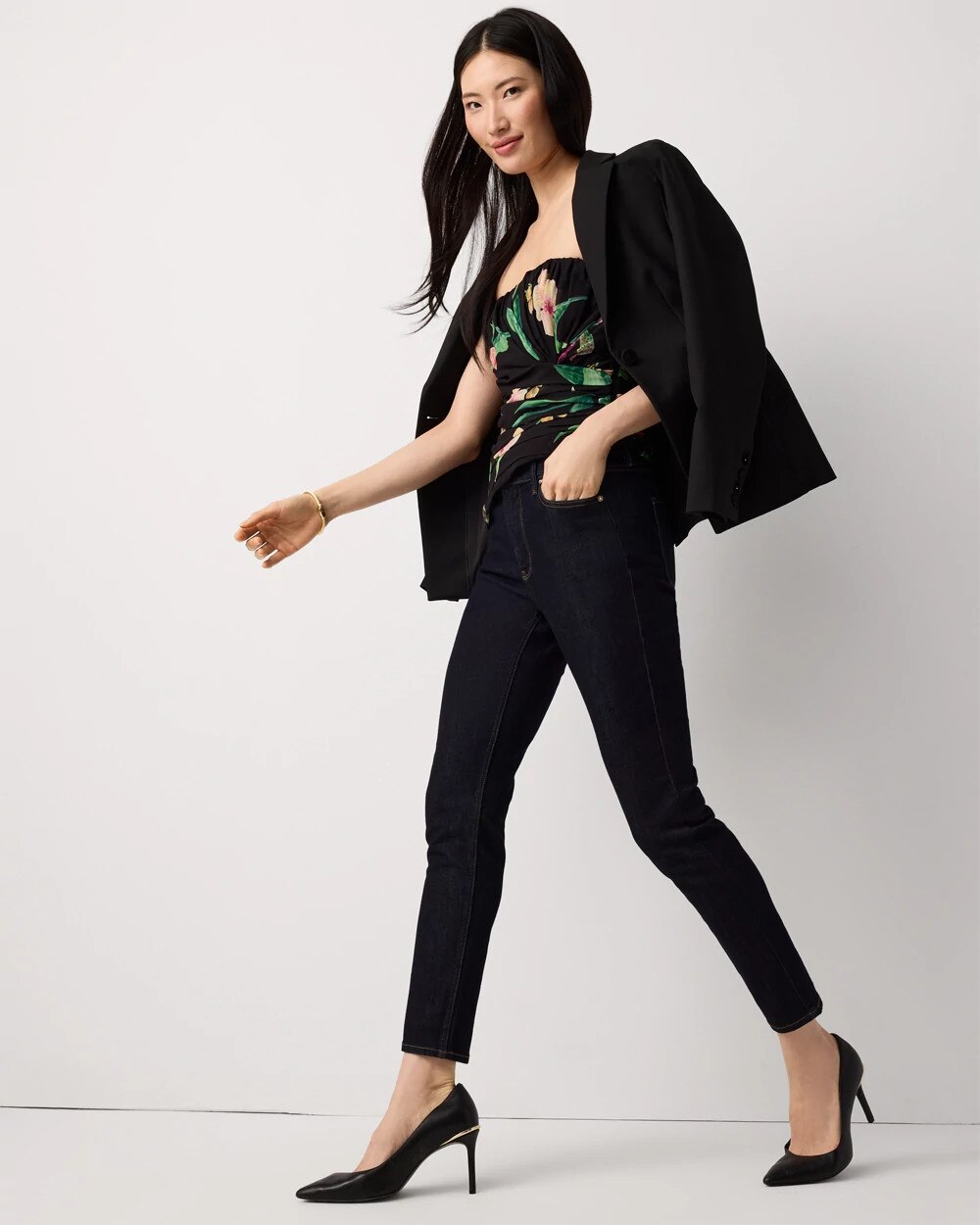 WHBM_New20Skinny20520Pocket_570393337_BLU002770_OF_ALT203.jpeg