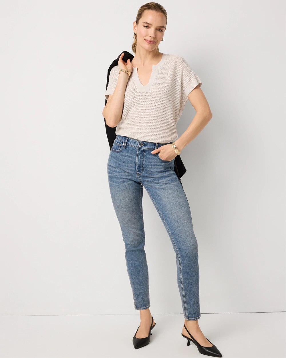 WHBM_New20Skinny20With20Hem20Slit_570411050_BLU007377_OF_ALT201.jpeg