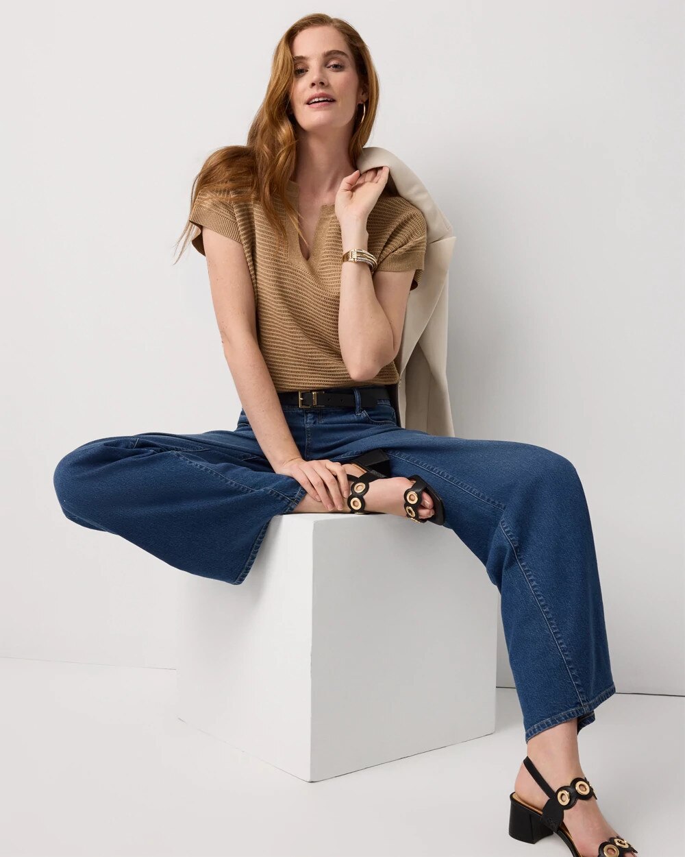 WHBM_Notch20Nk20Stitchy20PO_570411605_BRN007591_OF_ALT201.jpeg