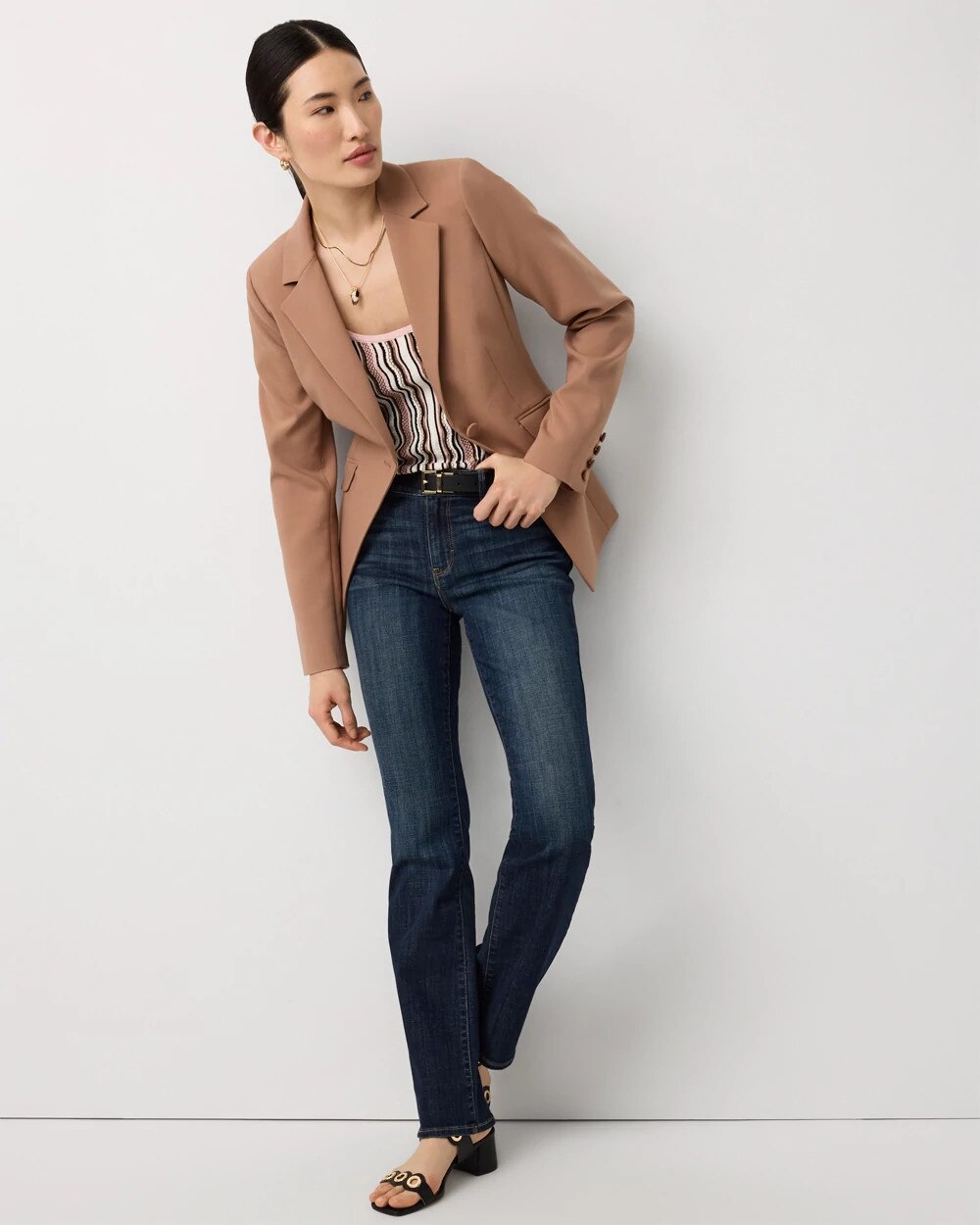 WHBM_One20Button20Blazer20LDW_570410577_BRN007503_OF_ALT201.jpeg