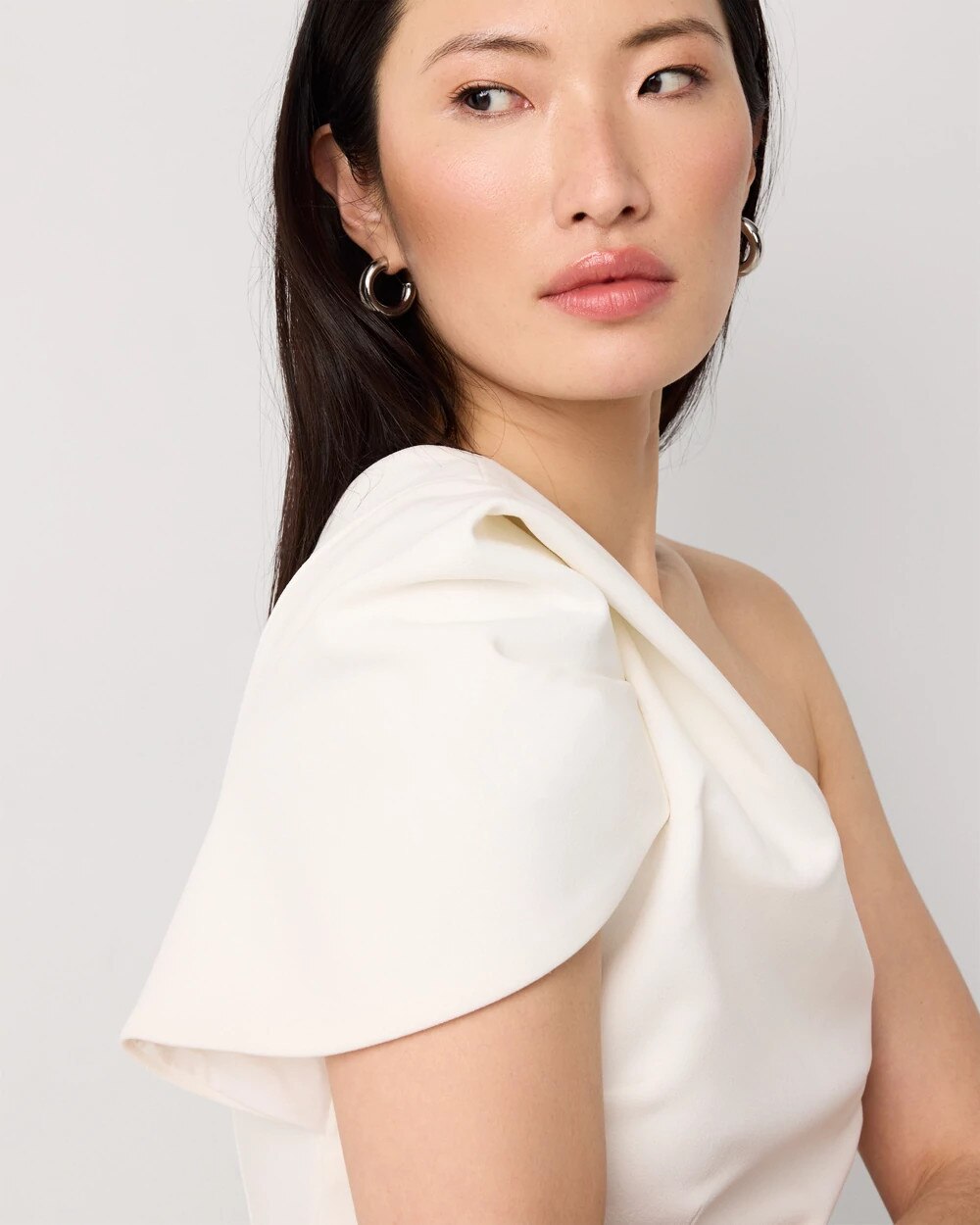WHBM_One20Shldr20Sculpted20Top_570407285_IVO000190_OF_ALT202.jpeg