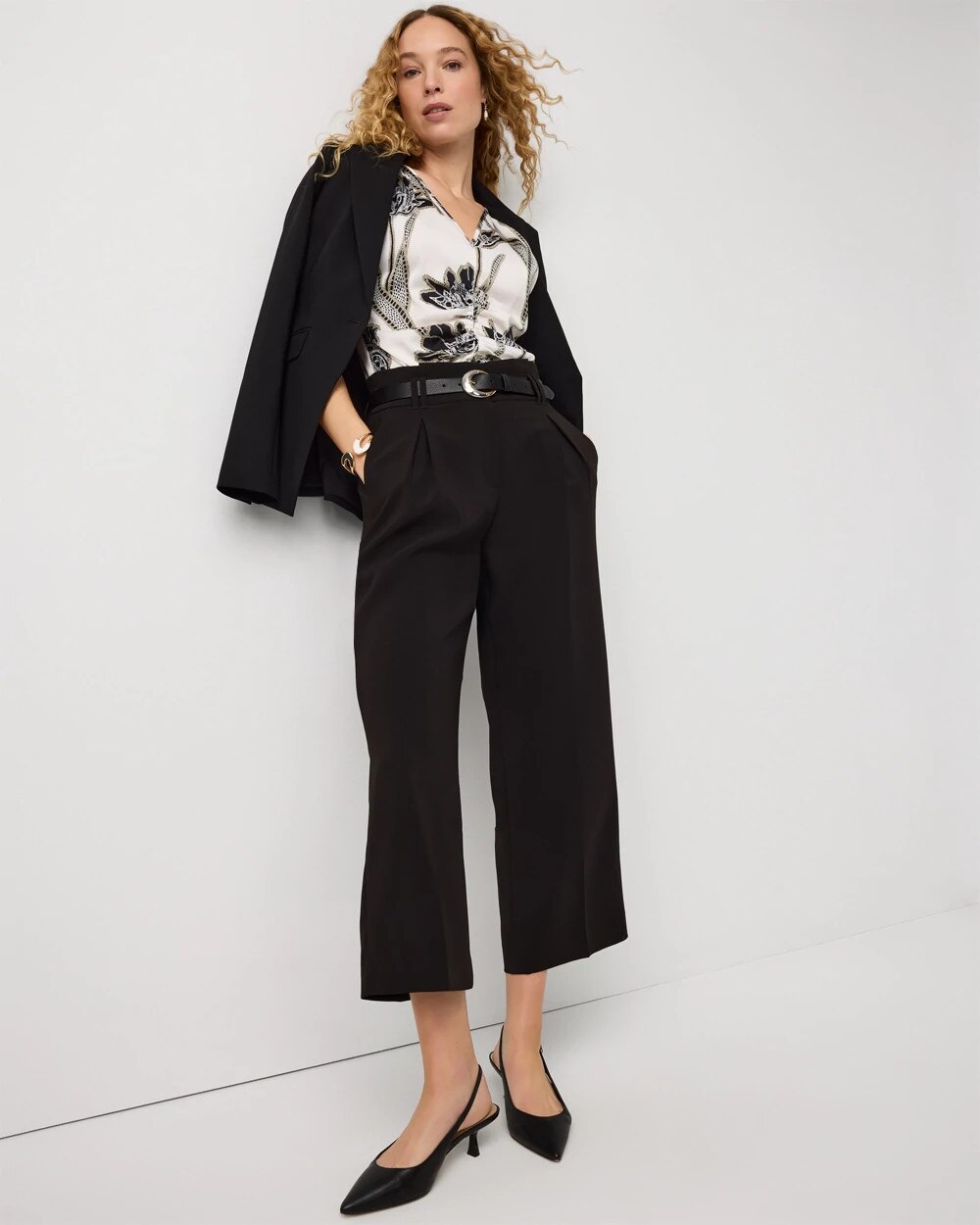 WHBM_Pleated20Cropped20WL_570405315_BLK000001_OF_ALT203.jpeg