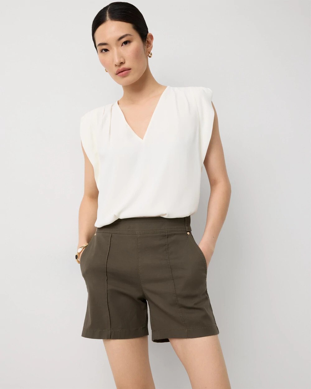 WHBM_Polished20Pret20Short_570409603_GRN007271_OF_MAIN-1.jpeg