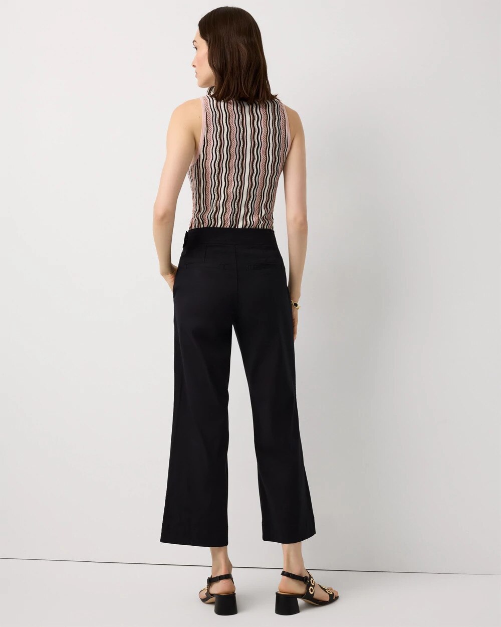 WHBM_Pret20Seamed20WL20Crop_570409577_BLK000001_OF_ALT201.jpeg