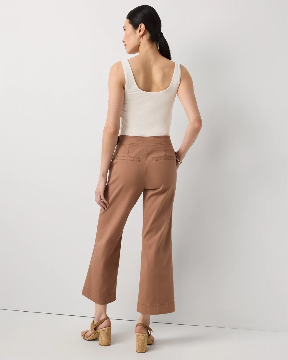 WHBM_Pret20Seamed20WL20Crop_570409578_BRN007503_OF_ALT201.jpeg