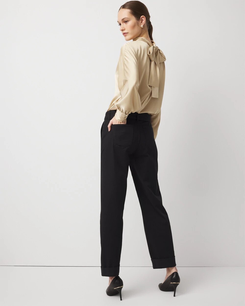 WHBM_Pret20Straight20Ankle_570403553_BLK000001_OF_ALT201.jpeg
