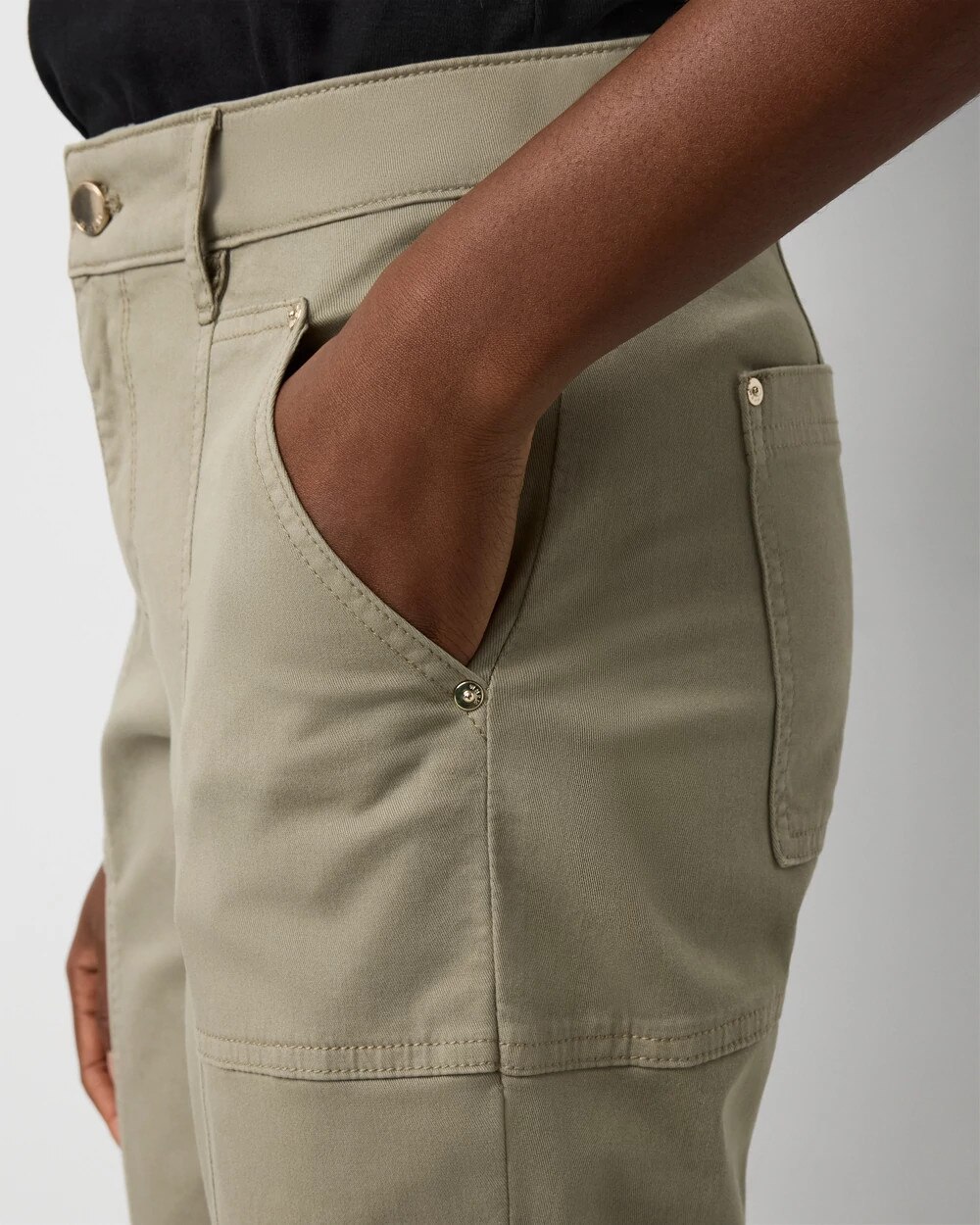 WHBM_Pret20Tapered20Crop_570409608_GRN007332_OF_ALT202.jpeg