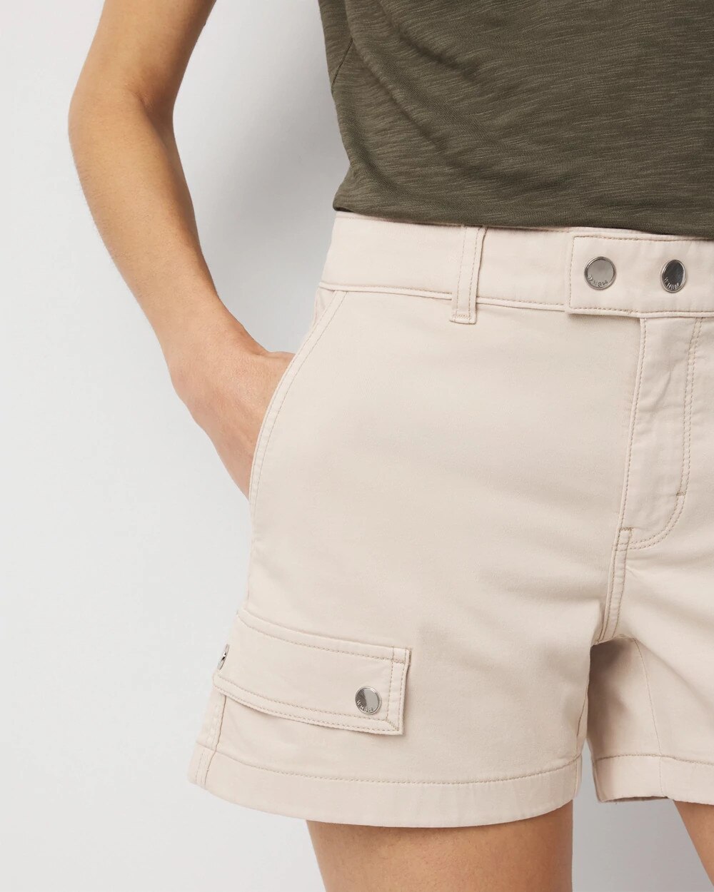 WHBM_Pret20Utility20Short_570403653_NEU002277_OF_ALT202.jpeg