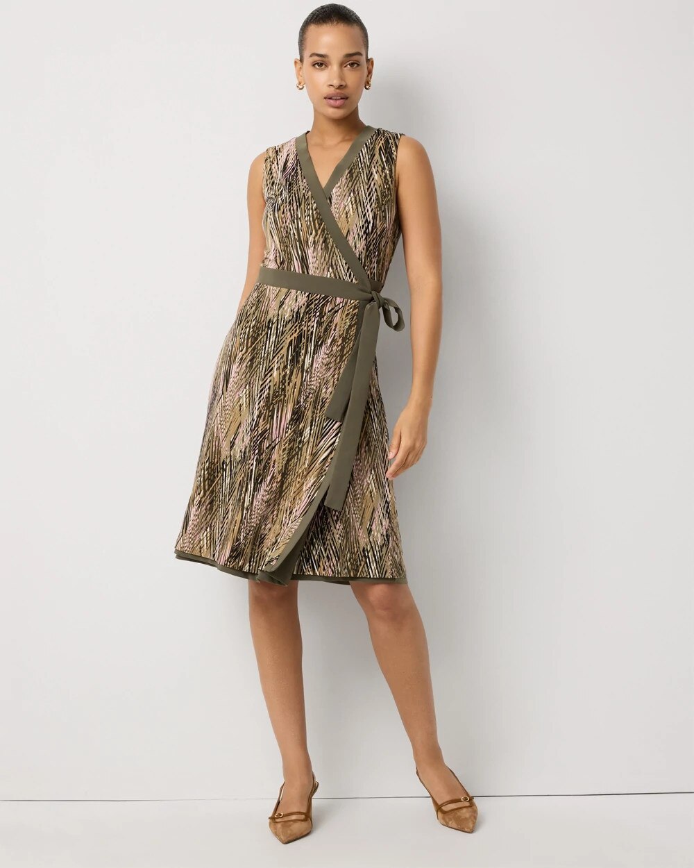 WHBM_SL20Reversible20Wrap20Mini_570413487_GRN007569_OF_MAIN-1.jpeg