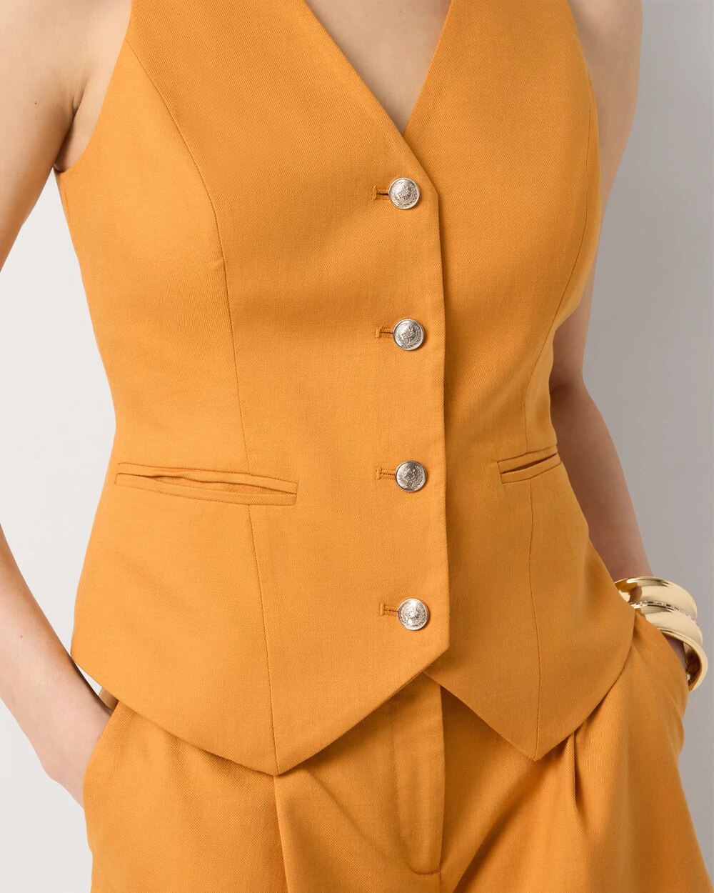WHBM_SL20Sqr20Nk20Twill20Vest_570411313_YLW007511_OF_ALT202.jpeg