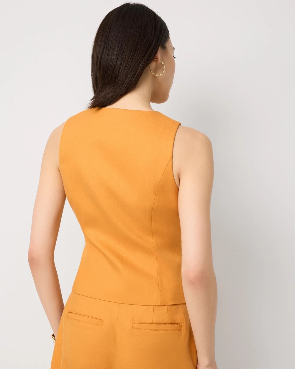 WHBM_SL20Sqr20Nk20Twill20Vest_570411313_YLW007511_OF_ALT203.jpeg