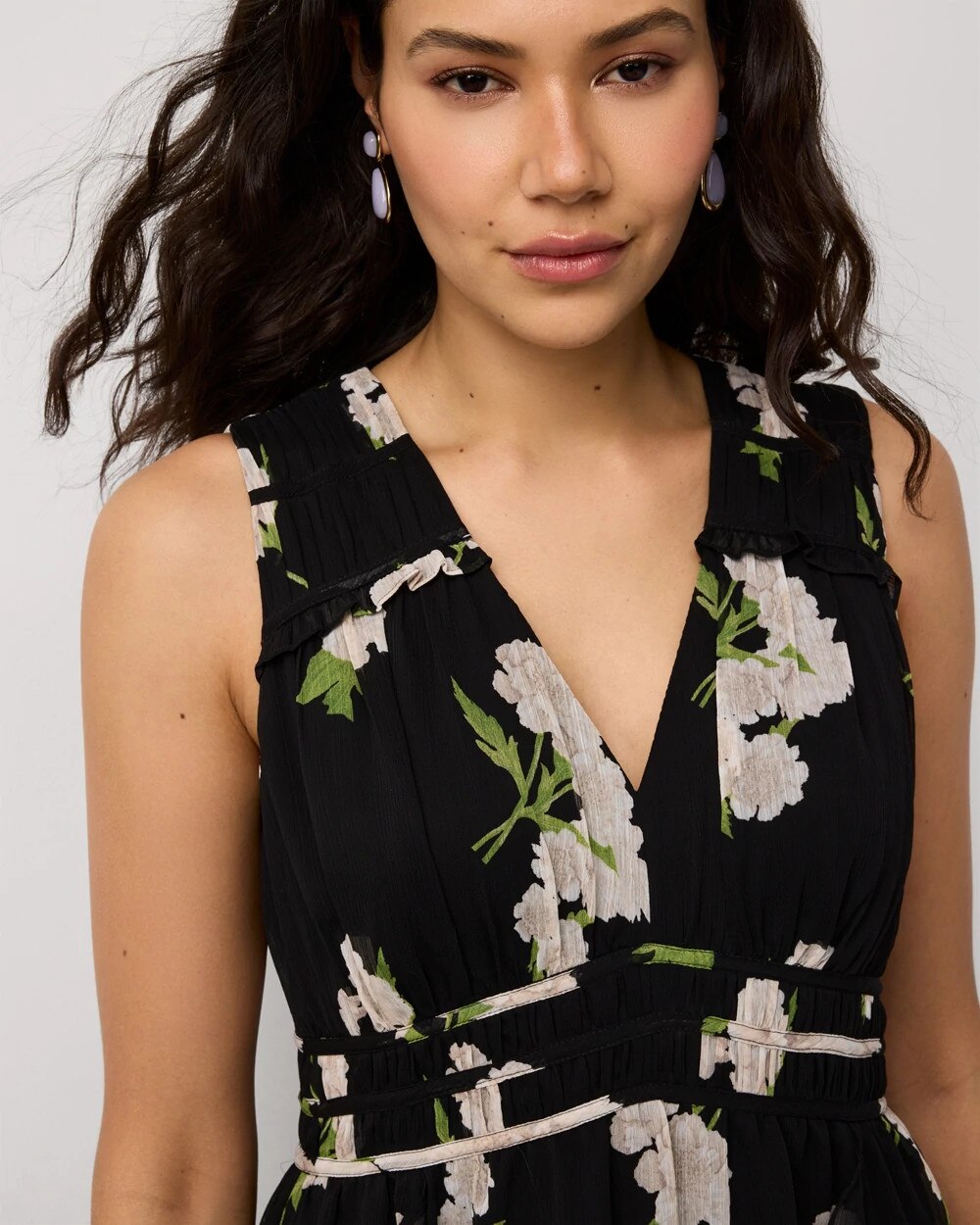 WHBM_SL20V-Nk20Crinkle20Maxi_570408931_BLK007441_OF_ALT202.jpeg