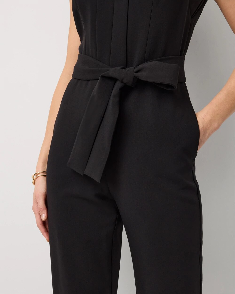 WHBM_SL20V-Nk20Jumpsuit_570413385_BLK000001_OF_ALT202.jpeg