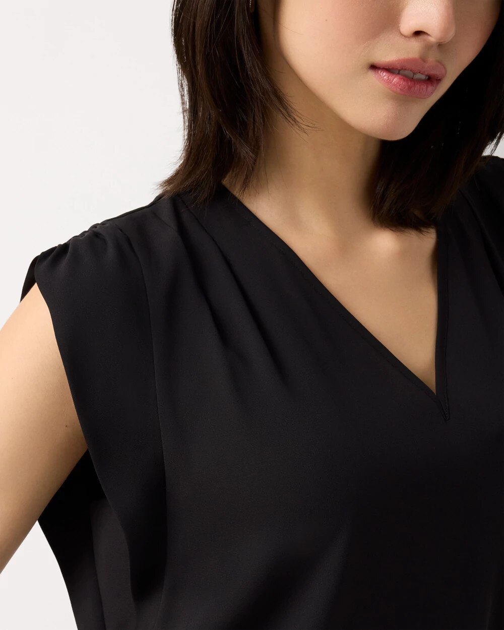 WHBM_SL20Vnk20Ruch20Shldr20Shell_570408394_BLK000001_OF_ALT202-1.jpeg