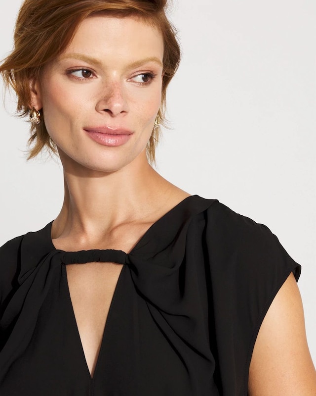WHBM_SL_20Twist_20Nk_20Keyhole_20Shell_570399194_BLK000001_OF_ALT_202.jpeg