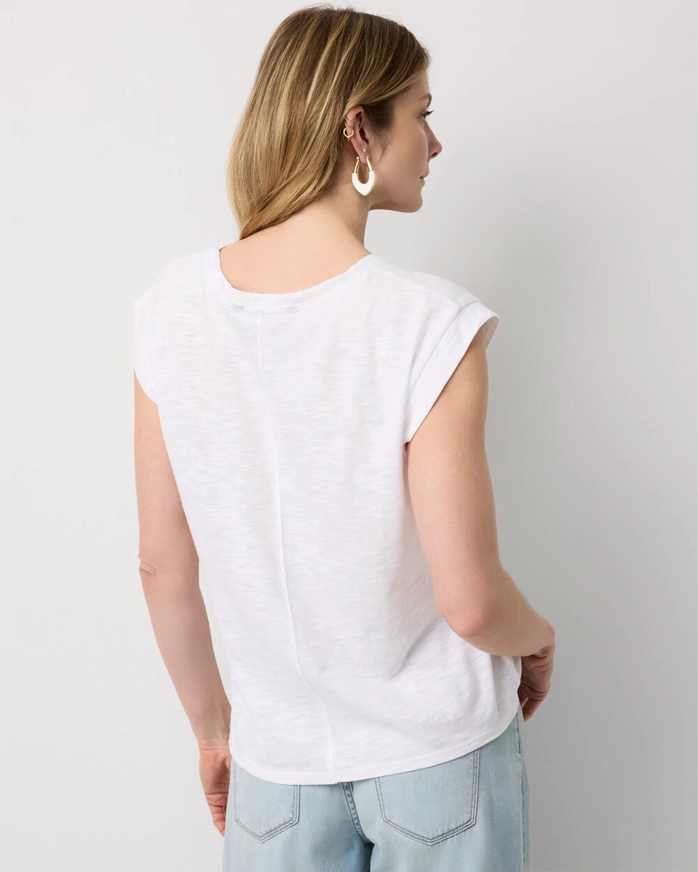WHBM_SS20Crochet20Vnk20Tee_570411411_WHT000100_OF_ALT203.jpeg