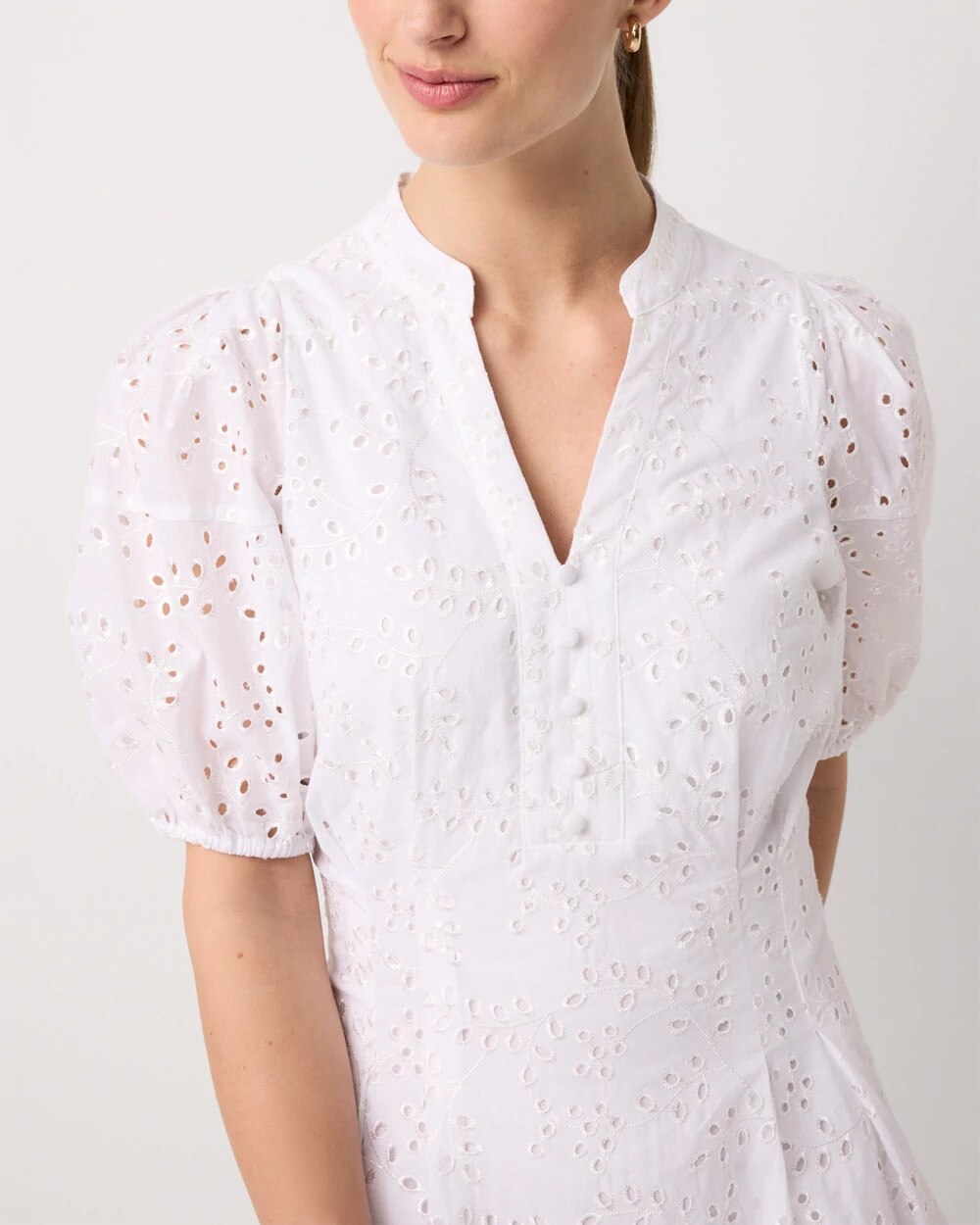 WHBM_SS20Eyelet20Mini_570407533_WHT000100_OF_ALT202.jpeg