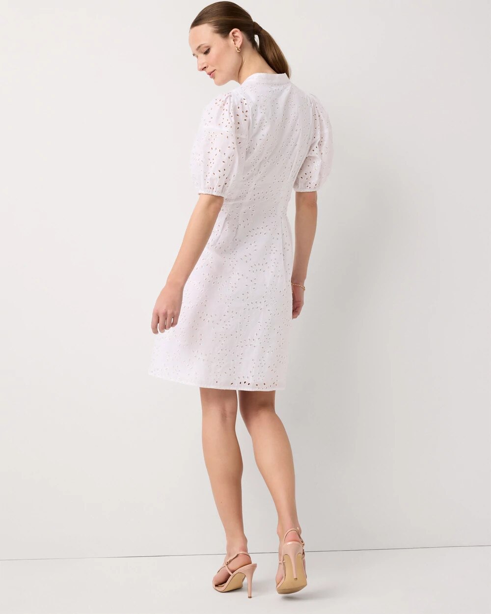 WHBM_SS20Eyelet20Mini_570407533_WHT000100_OF_ALT203.jpeg