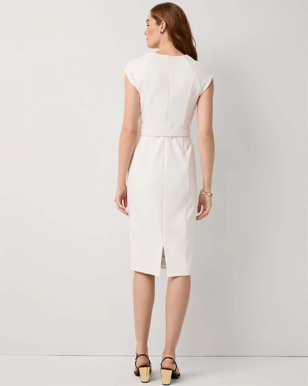 WHBM_SS20Notched20V-Nk20Sheath_570406159_IVO000190_OF_ALT203.jpeg