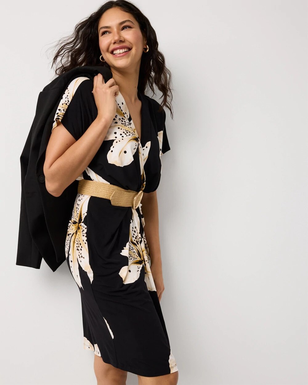 WHBM_SS20Pleated20Kimono20Mini_570406200_BLK007445_OF_ALT201.jpeg