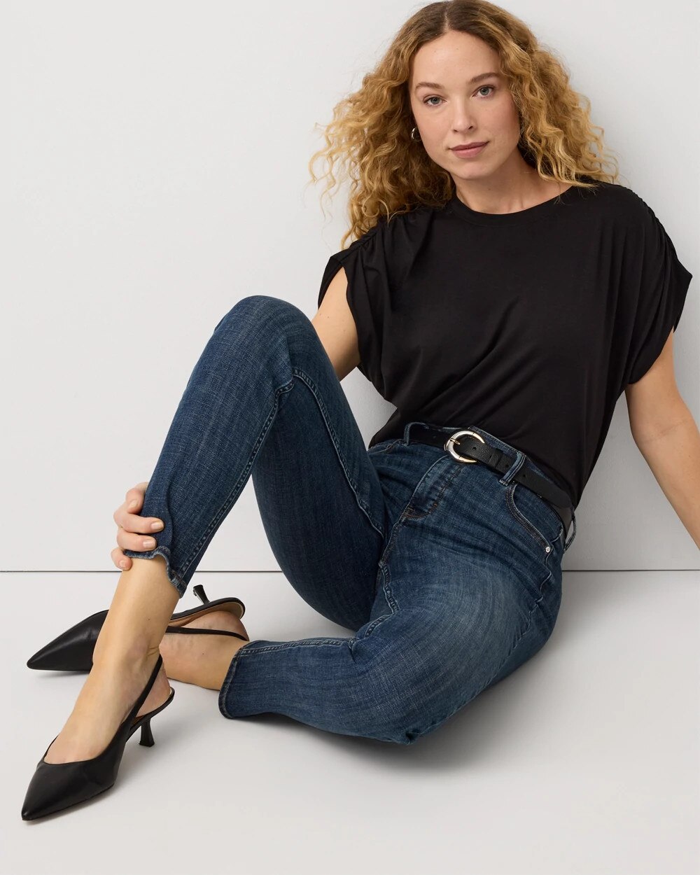 WHBM_SS20Shirred20Shldr20Crew20Tee_570412770_BLK000001_OF_ALT201.jpeg