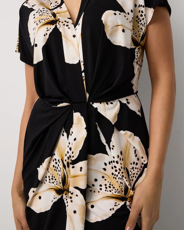 WHBM_SS_20Pleated_20Kimono_20Mini_570406202_BLK007445_OF_ALT_202.jpeg