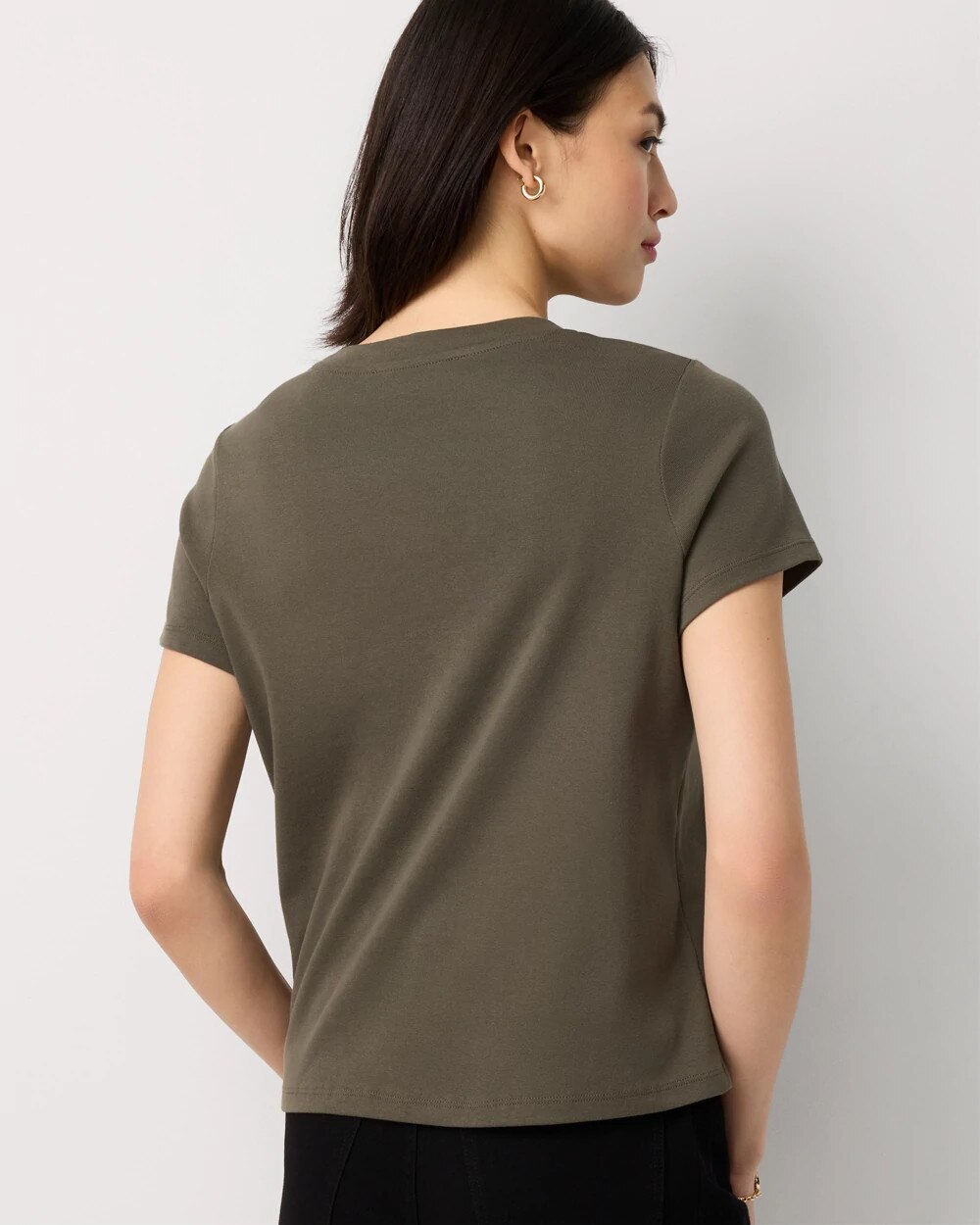 WHBM_Side20Button20Crew20Tee_570408600_GRN007271_OF_ALT203.jpeg