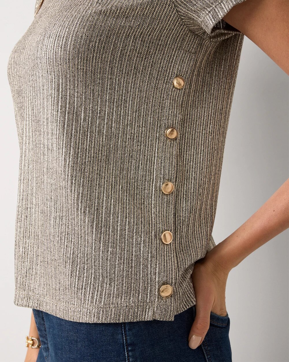 WHBM_Side20Button20Crew20Tee_570408624_NEU005885_OF_ALT202.jpeg