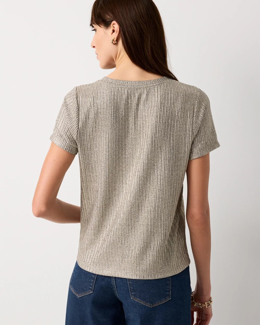 WHBM_Side20Button20Crew20Tee_570408624_NEU005885_OF_ALT203.jpeg