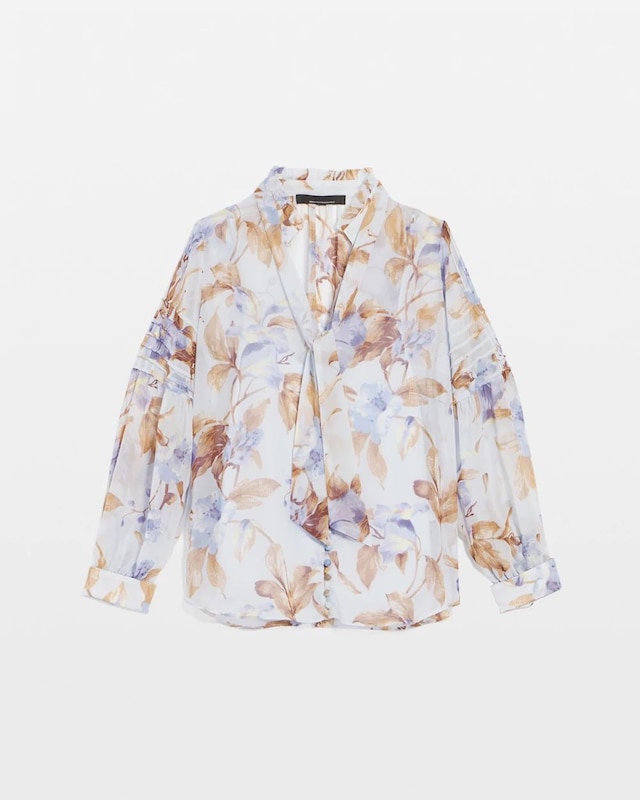 WHBM_Tie_20Neck_20Chiffon_20Blouse_570385709_BLU006598_PU_ALT_204.jpeg